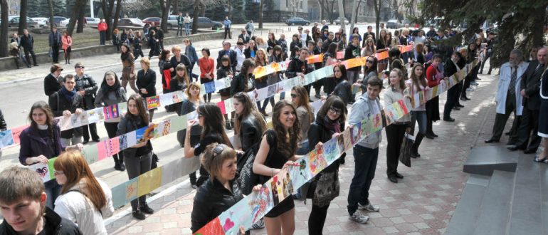 DSC 6681 770x330 - Самая большая открытка в Украине